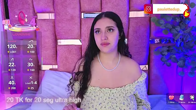 Snapshot of paulette_dupont chatting on 11/27/25, 04:25 paulette dupont online show from 11/27/25, 04:25