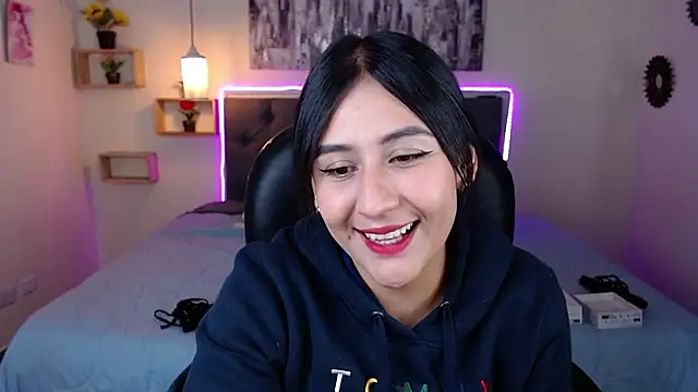 mia aira online show from 02/18/25, 08:25