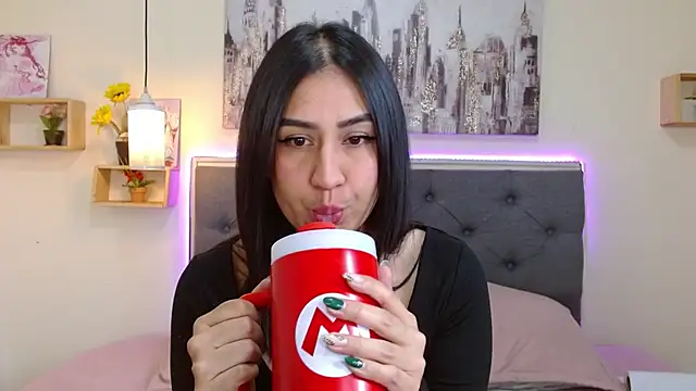 mia aira online show from 09/14/25, 03:33