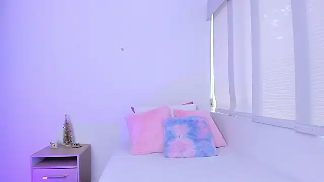 Snapshot of Brisa_blue chatting on 12/09/24, 09:05 Brisa blue online show from 12/09/24, 09:05