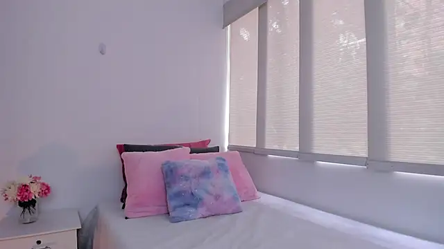 Snapshot of Brisa_blue chatting on 02/03/25, 04:10 Brisa blue online show from 02/03/25, 04:10