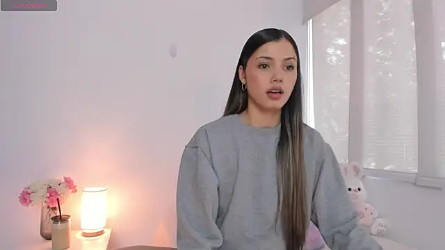 Snapshot of Brisa_blue chatting on 10/21/25, 04:51 Brisa blue online show from 10/21/25, 04:51