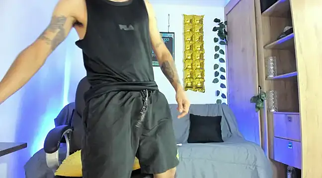 Snapshot of mikee_scooth chatting on 01/06/25, 07:31 mikee scooth online show from 01/06/25, 07:31