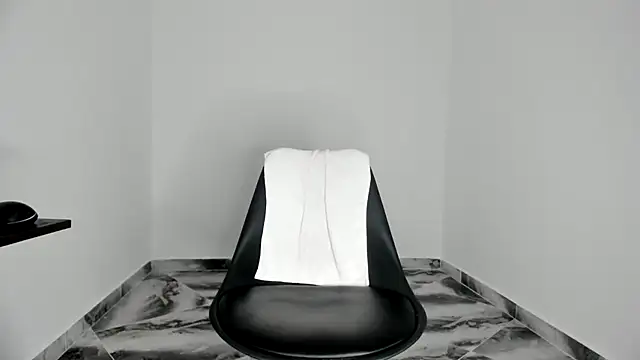 Snapshot of mikee_scooth chatting on 11/19/25, 06:30 mikee scooth online show from 11/19/25, 06:30