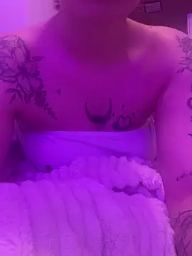 queenlo xxx online show from 12/23/24, 10:33