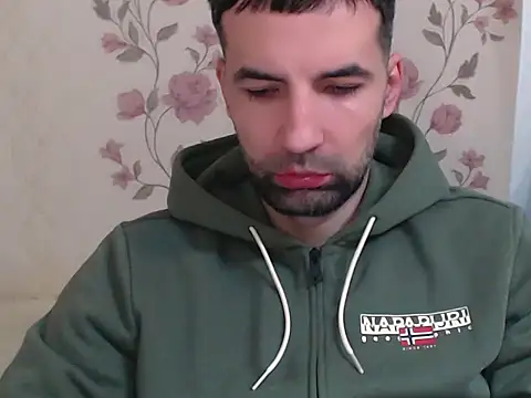 Leo 1617 online show from 03/01/26, 01:24