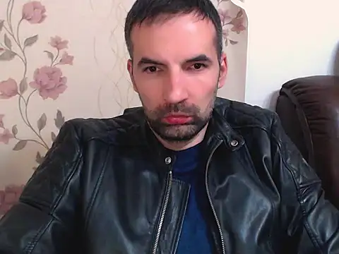Snapshot of Leo_1617 chatting on 04/23/26, 07:27 Leo 1617 online show from 04/23/26, 07:27