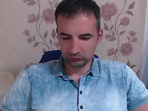 Snapshot of Leo_1617 chatting on 06/01/26, 08:21 Leo 1617 online show from 06/01/26, 08:21