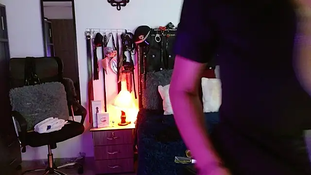 Snapshot of SamaraMartinez chatting on 11/07/25, 10:15 SamaraMartinez online show from 11/07/25, 10:15