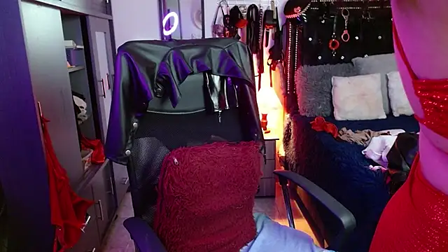 Snapshot of SamaraMartinez chatting on 11/14/25, 09:46 SamaraMartinez online show from 11/14/25, 09:46