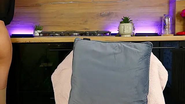 celestara online show from 02/08/25, 11:55