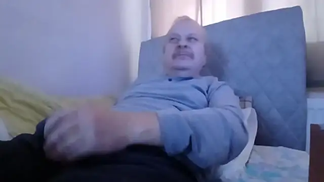 amylrmm1903 online show from 11/16/25, 12:11