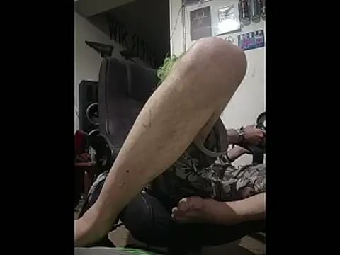 Snapshot of harterdome chatting on 04/03/26, 11:03 harterdome online show from 04/03/26, 11:03