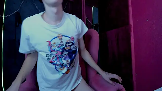 Snapshot of LukeSweet chatting on 11/27/25, 11:56 LukeSweet online show from 11/27/25, 11:56