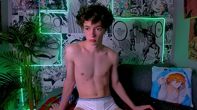 Snapshot of LukeSweet chatting on 03/19/26, 03:38 LukeSweet online show from 03/19/26, 03:38