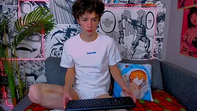 Snapshot of LukeSweet chatting on 04/10/26, 02:22 LukeSweet online show from 04/10/26, 02:22