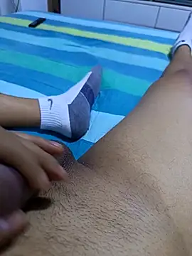 Snapshot of thelion2530 chatting on 10/18/25, 03:42 thelion2530 online show from 10/18/25, 03:42