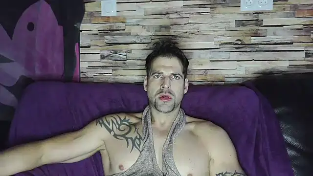 XxBigboybandxX online show from 12/20/24, 03:53