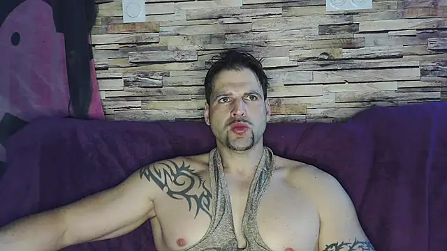 XxBigboybandxX online show from 03/01/25, 10:13