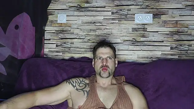 XxBigboybandxX online show from 03/13/25, 07:17