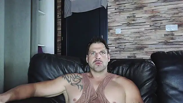 XxBigboybandxX online show from 10/20/25, 03:56