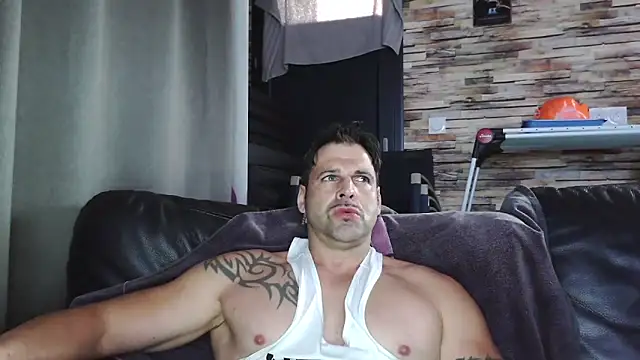 XxBigboybandxX online show from 11/16/25, 02:22