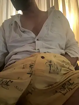 Snapshot of sxssxssxs@xh chatting on 10/06/25, 03:26 sxssxssxsxh online show from 10/06/25, 03:26