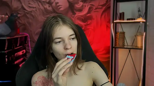 TinaDavil online show from 02/04/25, 02:10