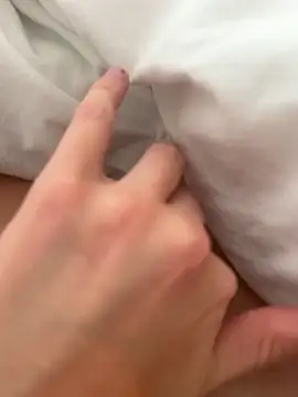 Snapshot of hornygirl98989 chatting on 09/18/25, 01:02 hornygirl98989 online show from 09/18/25, 01:02