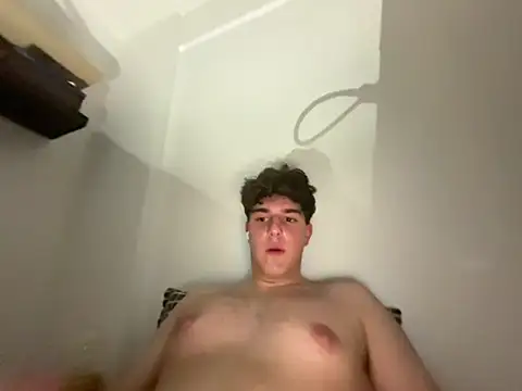 Snapshot of Pablogn24 chatting on 12/27/24, 11:53 Pablogn24 online show from 12/27/24, 11:53