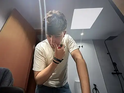 Snapshot of Pablogn24 chatting on 02/18/25, 04:05 Pablogn24 online show from 02/18/25, 04:05