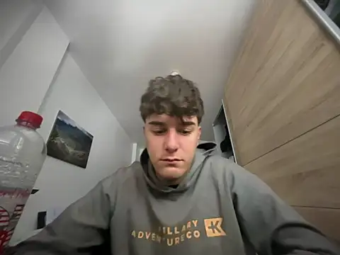 Snapshot of Pablogn24 chatting on 02/23/25, 11:44 Pablogn24 online show from 02/23/25, 11:44