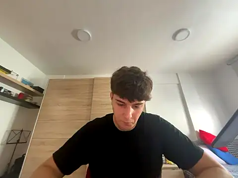 Snapshot of Pablogn24 chatting on 10/16/25, 02:29 Pablogn24 online show from 10/16/25, 02:29