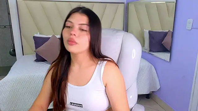 Snapshot of Sexy_paradise18_ chatting on 02/28/25, 08:20 Sexy paradise18  online show from 02/28/25, 08:20