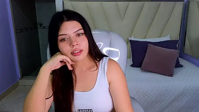 Snapshot of Sexy_paradise18_ chatting on 03/22/25, 06:43 Sexy paradise18  online show from 03/22/25, 06:43