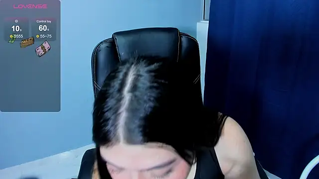 Snapshot of Sexy_paradise18_ chatting on 05/19/26, 01:56 Sexy paradise18 online show from 05/19/26, 01:56