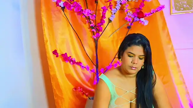 almendraevans online show from 09/27/25, 01:05