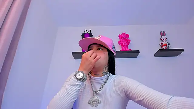 Gangster Girl online show from 02/05/25, 01:58