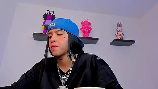 Gangster Girl online show from 02/09/25, 01:11