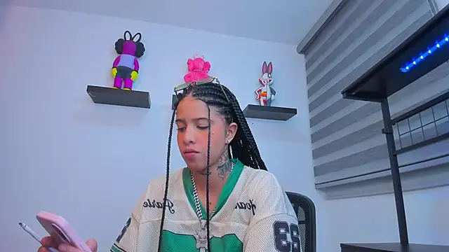 Gangster Girl online show from 09/24/25, 12:36