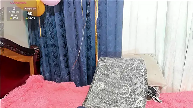 Snapshot of Rachel_Dubois chatting on 02/06/25, 06:18 Rachel Dubois online show from 02/06/25, 06:18