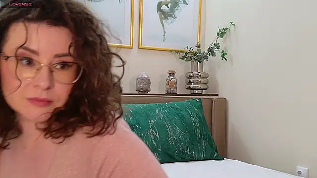 Snapshot of JESSYKA chatting on 01/31/25, 11:03 JESSYKA online show from 01/31/25, 11:03