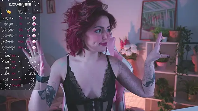 Snapshot of Lana__May chatting on 12/14/24, 05:36 Lana  May online show from 12/14/24, 05:36