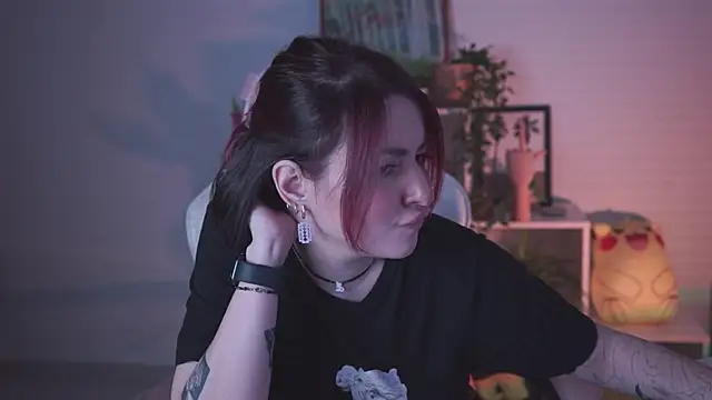 Snapshot of Lana__May chatting on 12/21/24, 09:58 Lana  May online show from 12/21/24, 09:58