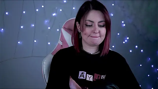 Snapshot of Lana__May chatting on 02/13/25, 02:09 Lana  May online show from 02/13/25, 02:09