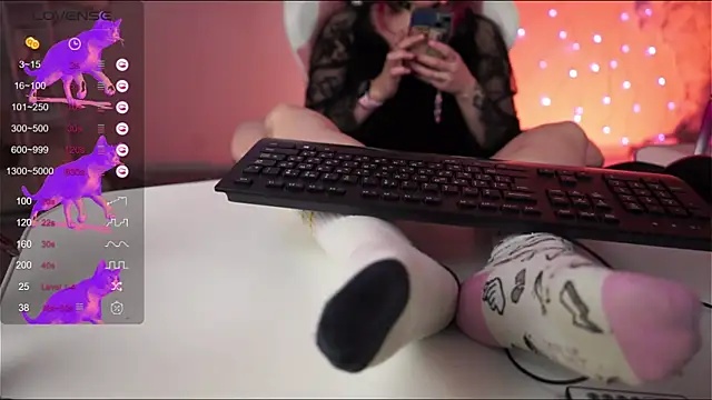 Snapshot of Lana__May chatting on 03/22/25, 02:36 Lana  May online show from 03/22/25, 02:36