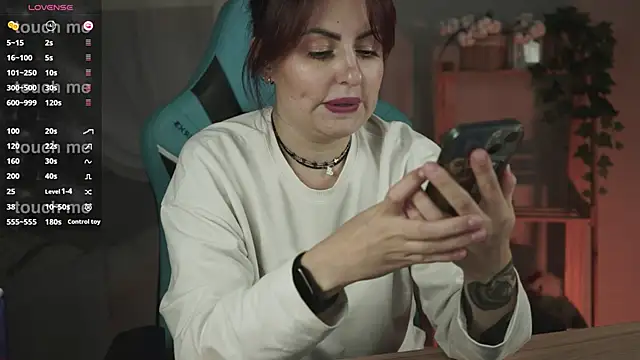 Snapshot of Lana__May chatting on 09/10/25, 08:14 Lana  May online show from 09/10/25, 08:14