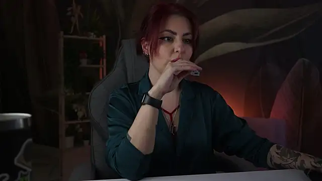 Lana  May online show from 11/03/25, 05:42