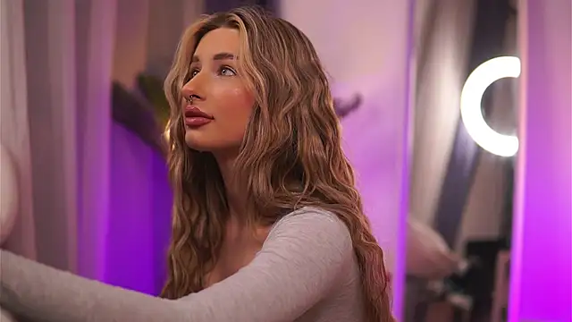 Snapshot of AvaShayy chatting on 03/02/25, 11:09 AvaShayy online show from 03/02/25, 11:09