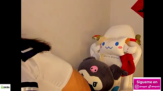 meganthompsonn22 online show from 11/28/25, 07:38